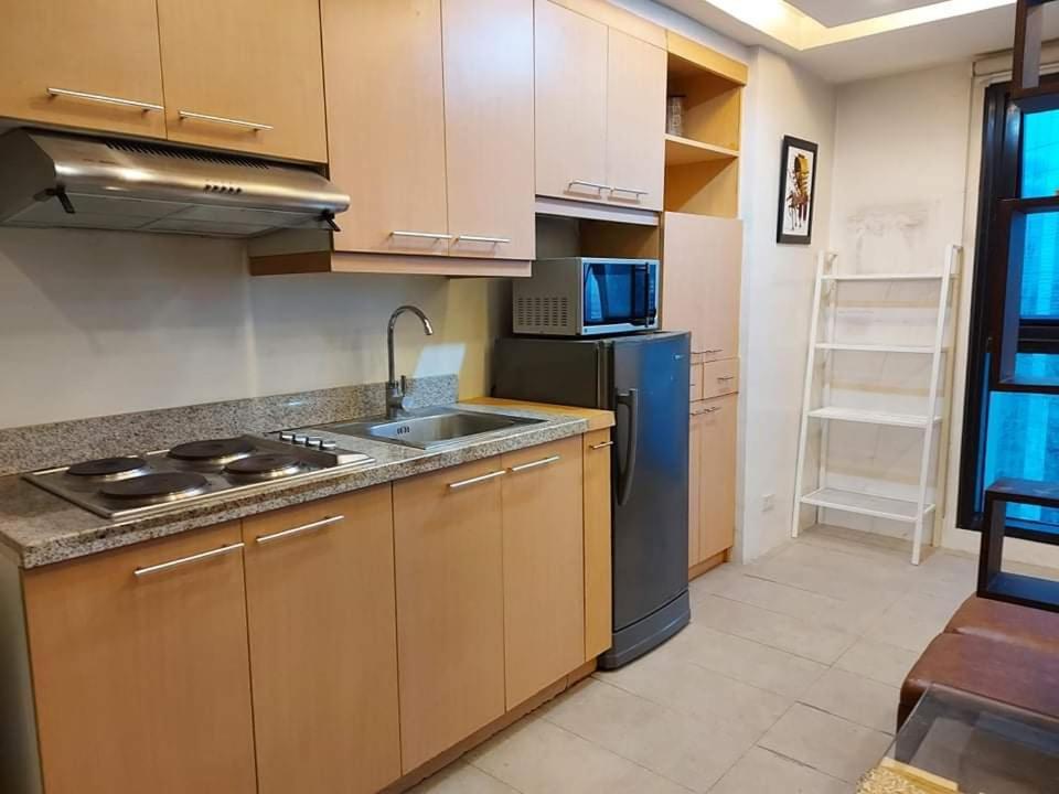 Family Staycation With Pool Manila Ngoại thất bức ảnh